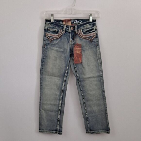 Request Juniors Capris NWT - Picture 1 of 9